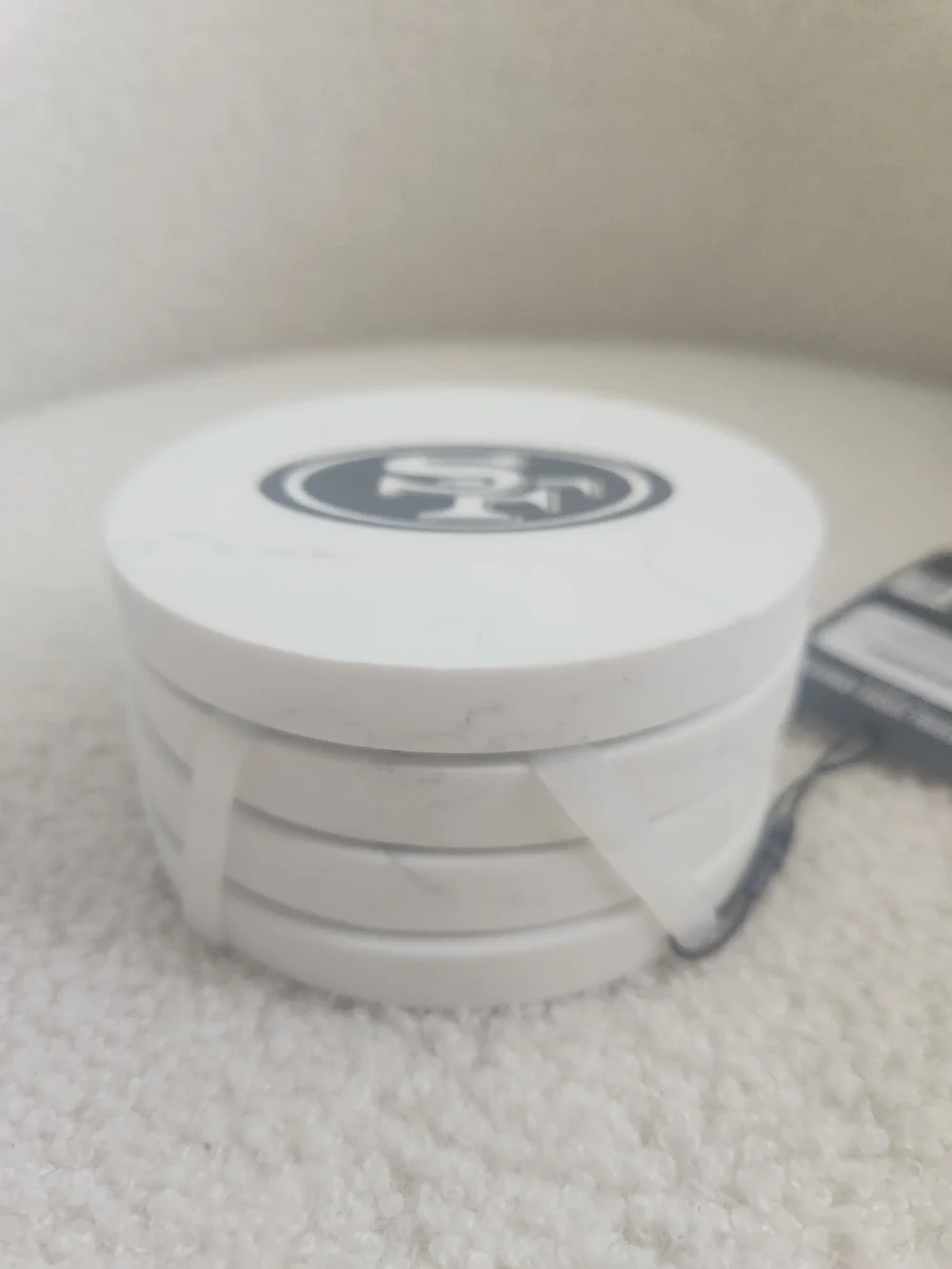 San Francisco 49ers Coaster Set - Marble White Artificial Stone Black SF Logo